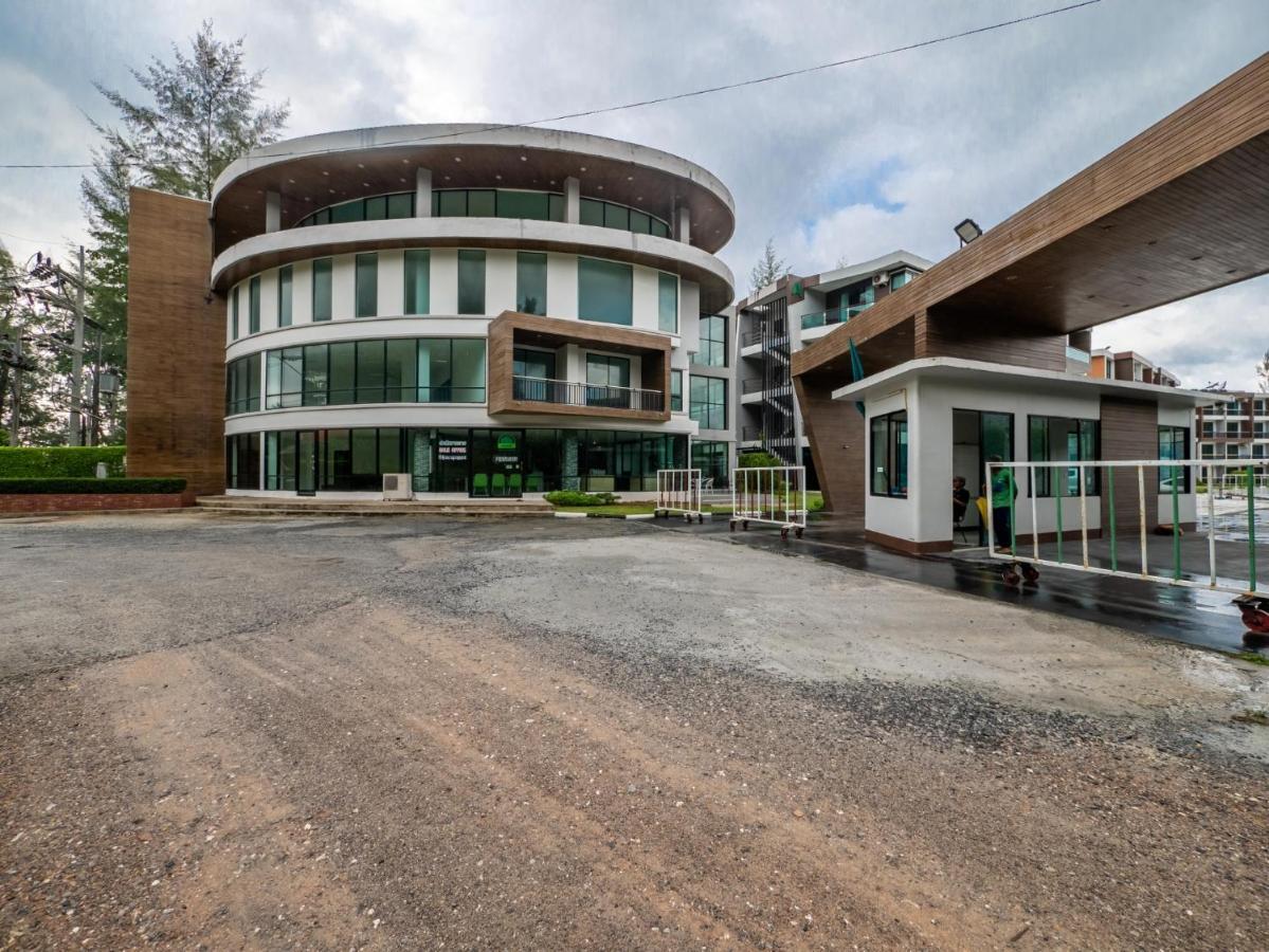 Naithon Beachfront Condotel Экстерьер фото
